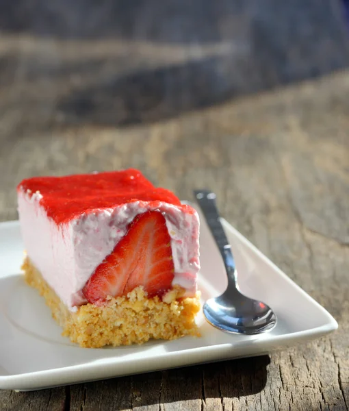 Fresh strawberry cheesecake — Stock Photo, Image