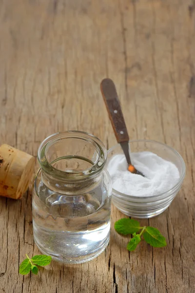 Natürliches hausgemachtes Mundwasser — Stockfoto