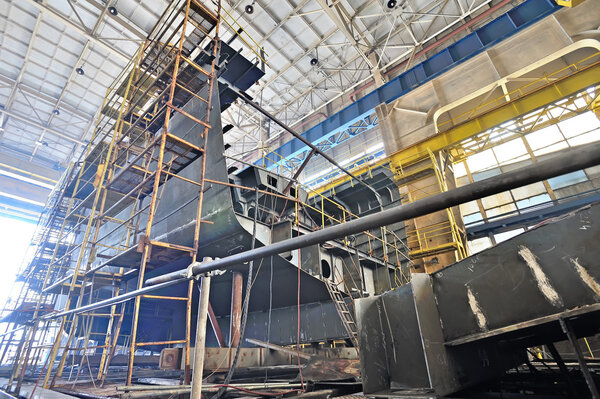 Судостроение и леса
 