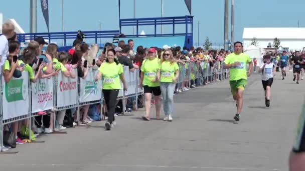 Nischni Nowgorod Russland 2021 Sportmarathonlauf Sommer Die Menschen Laufen Einen — Stockvideo