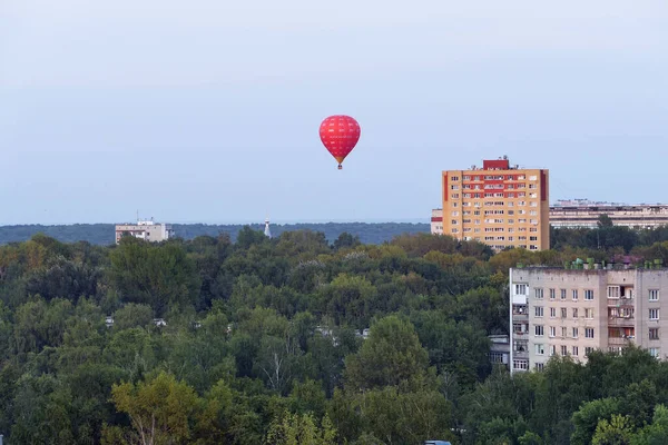 Nizhny Novgorod Rússia 2021 Balões Céu Sobre Cidade Nizhny Novgorod — Fotografia de Stock