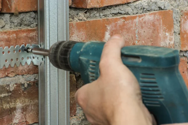 Tornavida vida sıkma.