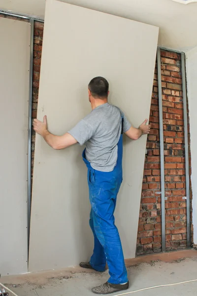 Installation of gypsum board. — Stock Photo, Image