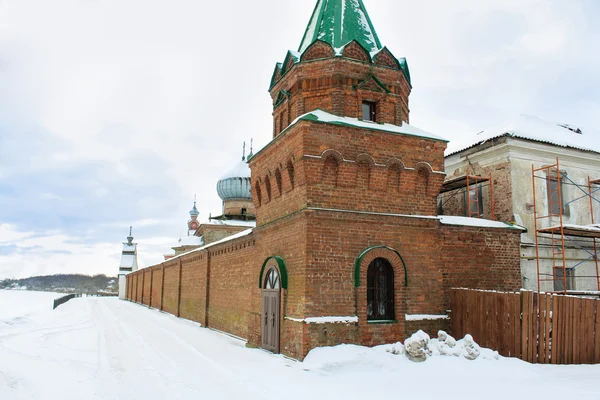 Staraya Ladoga Nikolsky monastery on the banks of the river Volk — Stock Photo, Image