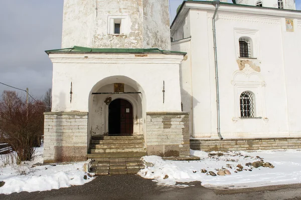 Eingang zur Kirche St. Johannes. — Stockfoto