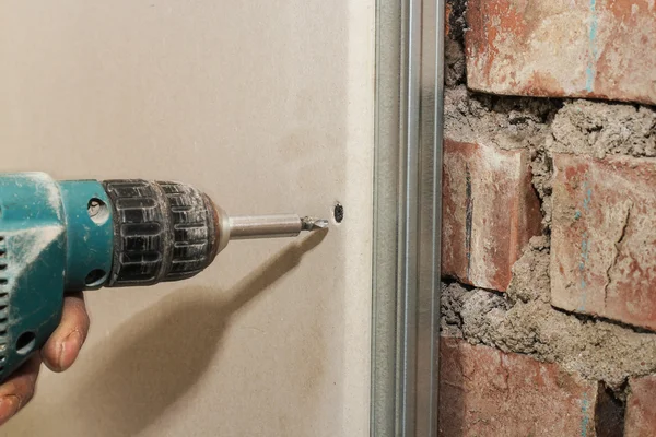 Drywall vida bükülmüş.