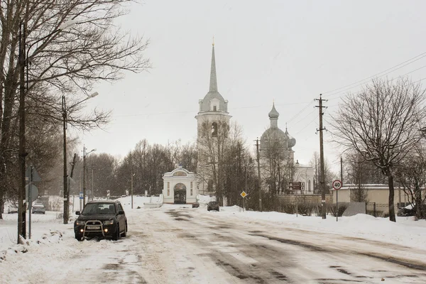 Vista de invierno de la antigua iglesia . — Foto de Stock