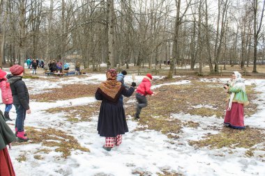 Bir tavada krep ile çalıştırmak Yarışması-.