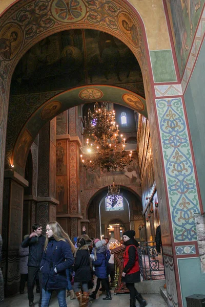 Bezoekers van de St. Sophia-kathedraal. — Stockfoto