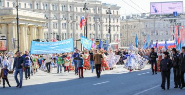 Sokaklarda Festival gösteri.