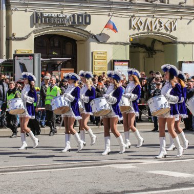 Grup davulcu kızlar.