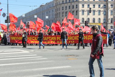Kırmızı bayraklar grubu satırları.