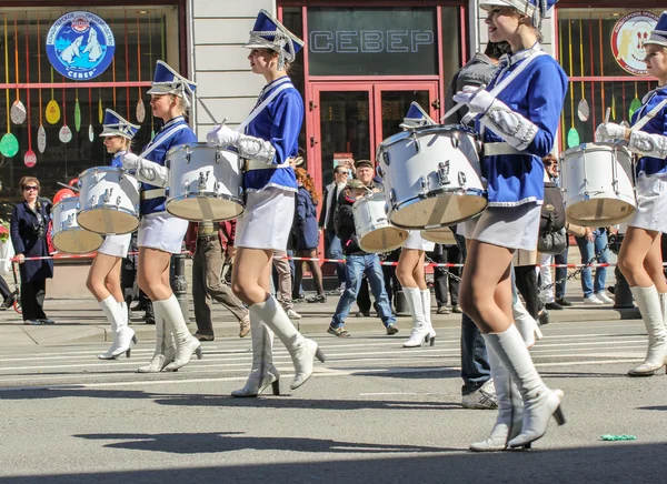 Zavartalan működését Dobos lányok. — Stock Fotó