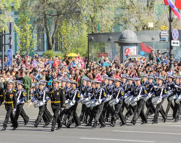 Körzet katonai dobosok tengeri Cadet Corps a március. — Stock Fotó