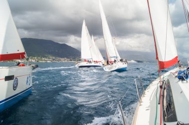 Yarışmalar deniz yatlar.