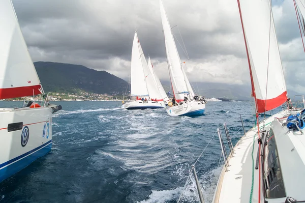 Yarışmalar deniz yatlar.