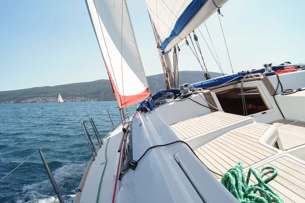 Güverte tekne hareket ettirildiğinde. — Stok fotoğraf