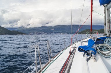 Bazı yatların ve muhteşem manzarası.