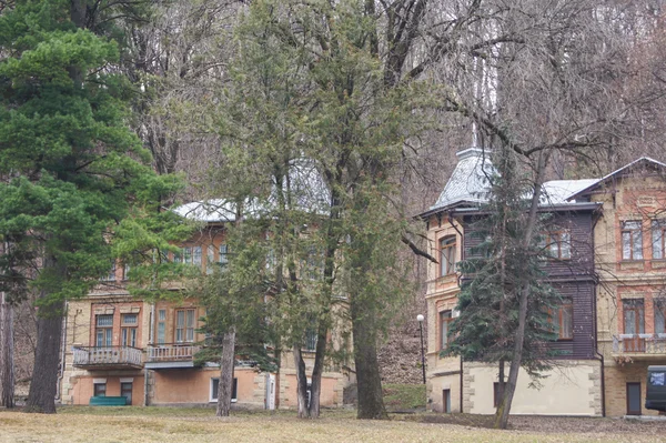 House among trees. — Stock Photo, Image