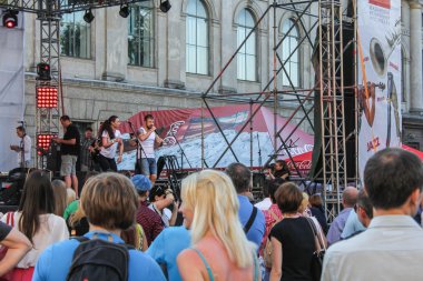 Sahne Alanı'nda dans eğitim.