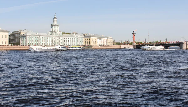 Museum on the University Embankment. — Stock Photo, Image