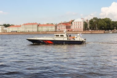 Nehir koruma teknede.