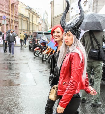 Parlak tatil ziyaretçi.