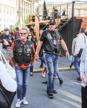 Festivalde Bisikletçiler Harley Davidson.