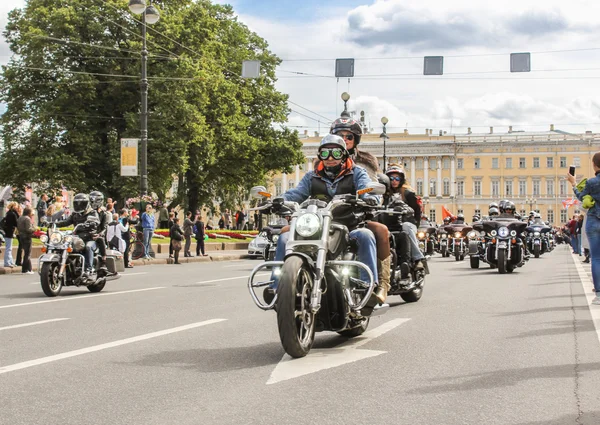 Κατευθύνσεις στήλη μοτοσικλέτες. — Φωτογραφία Αρχείου