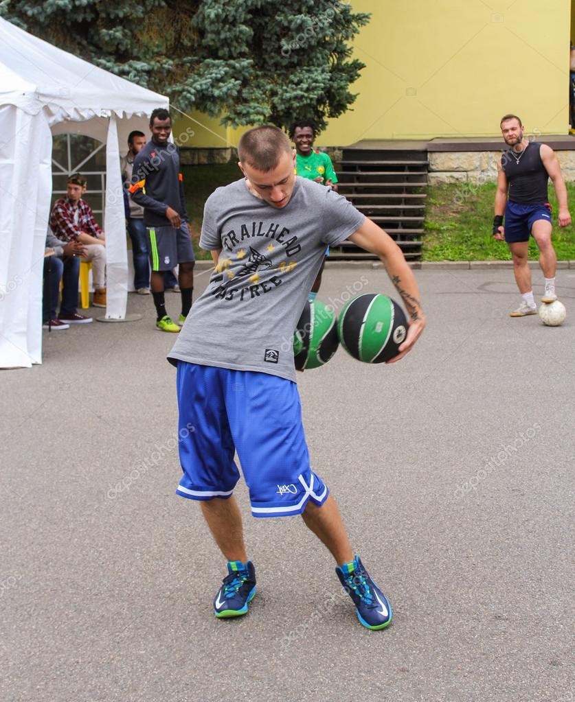 The game with two balls. Stock Editorial Photo © nikey 124424748