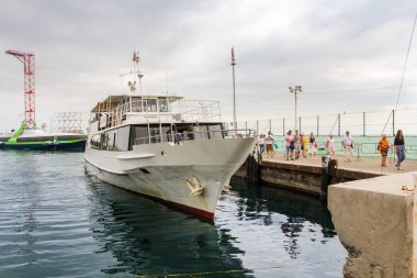Yalta, Kırım - 4 Eylül 2020. Yalta 'dan Gurzuf' a tekne gezisi..