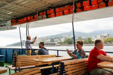 Yalta 'dan Gurzuf' a tekne gezisi. Yalta, Kırım - 4 Eylül 2020.