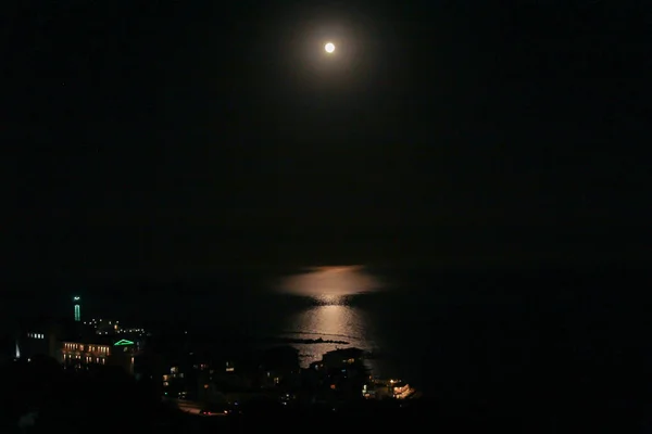 Selatan Malam Sebuah Hotel Dekat Laut — Stok Foto