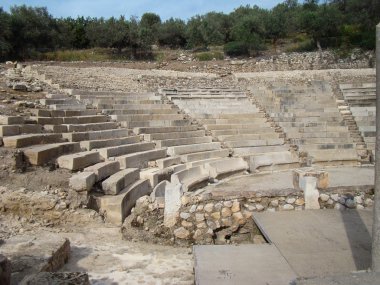 Taş bankların saflarına