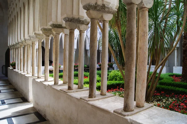 Pequeño patio bien cuidado — Foto de Stock