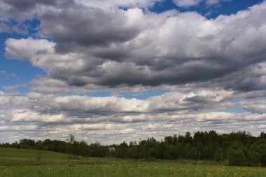 Cumulus bulutları parlak