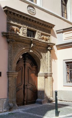 kapı mimari portico