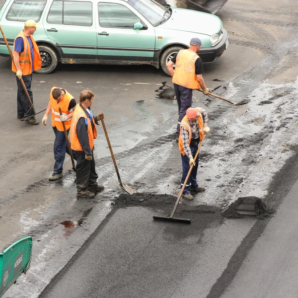 Trabajos de asfaltado . — Foto de Stock