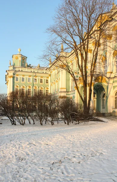 Hermitage osvětlena zimní slunce. — Stock fotografie