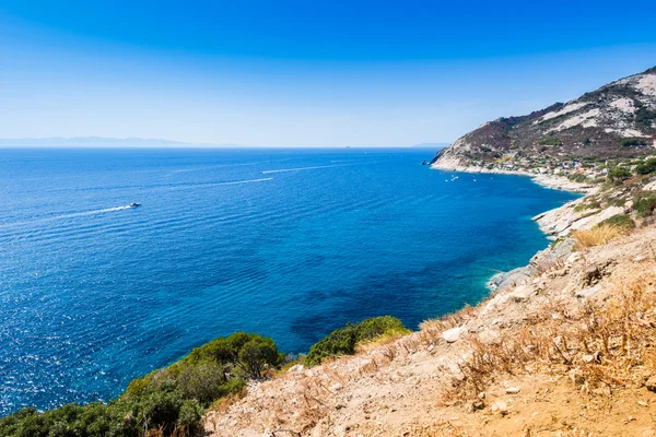 Mar da ilha de Elba perto de Chiessi — Fotografia de Stock