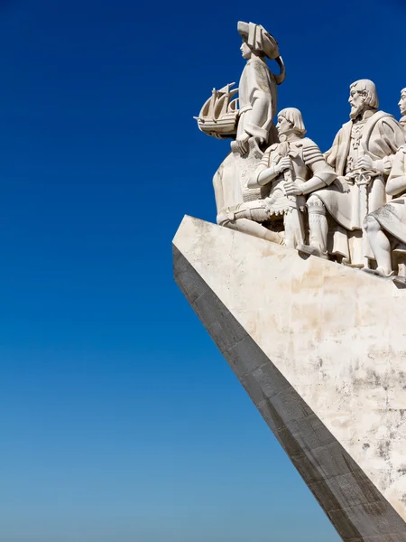 De Monunent aan de ontdekkingen in Lissabon, Portugal — Stockfoto