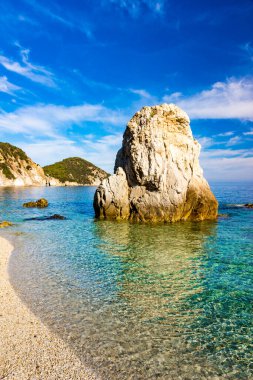 Sansone plajı İtalya 'nın Elba Adası' nın en güzel plajlarından biri olarak kabul edilir.