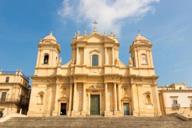 İtalya, Sicilya 'daki Noto Katedrali. İnşaatı 1776 yılında tamamlandı..