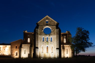 San Galgano roofless manastır manastırda Toskana günbatımı.