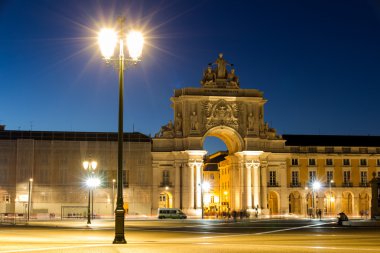 Praça yapmak Comercio (İngilizce: Commerce Square) Lizbon, Portekiz içinde yer alır