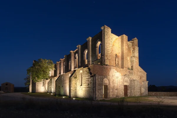 San Galgano roofless Cistercian abbey in Tuscany at sunset — Stock Photo, Image