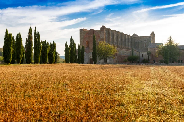 San Galgano roofless abbey in Tuscany — Stock Photo, Image