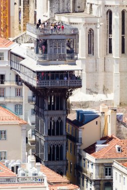 Santa Justa asansör (Portekizce: Elevador de Santa Justa) olan bir