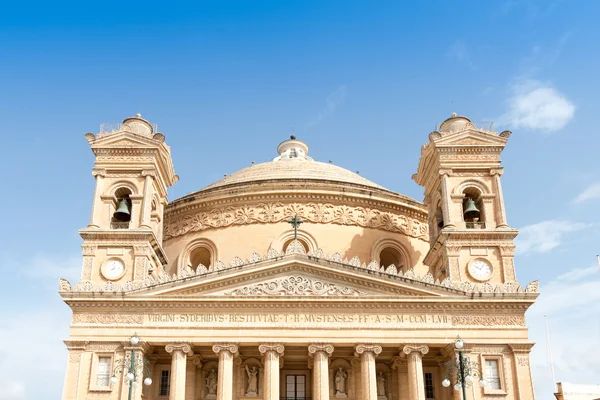 La Rotonda de Mosta es una iglesia católica en Mosta, Malta. — Foto de Stock