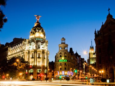 Madrid geceleri bina metropolis